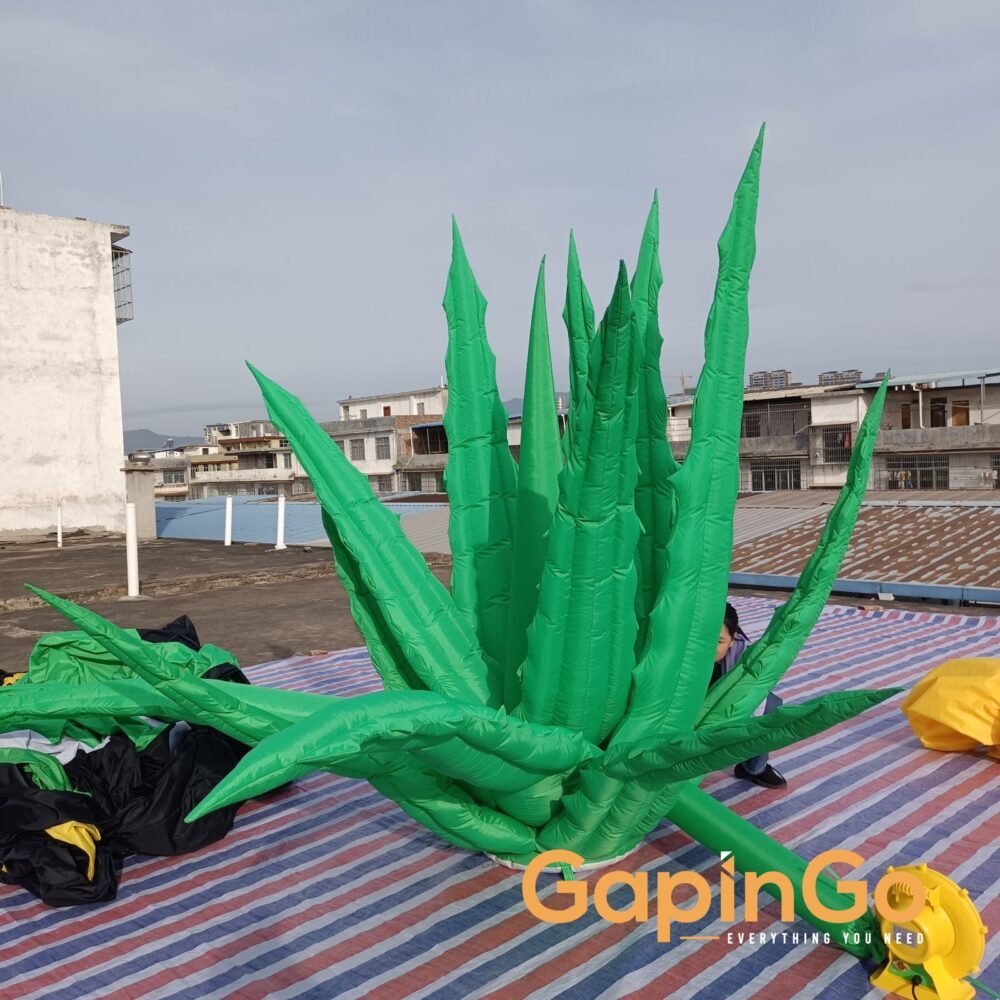 Inflatable Aloe Replica Flowering Plants Model