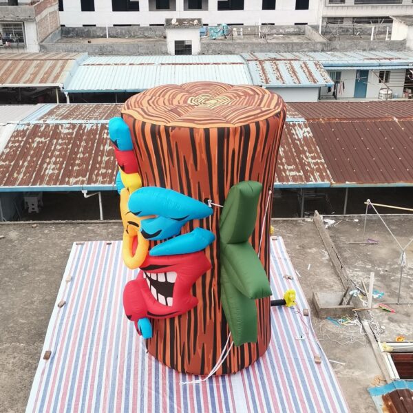 Inflatable Tiki Tree Stump Plant Model with Realistic Deities for Tahiti or Event Decoration