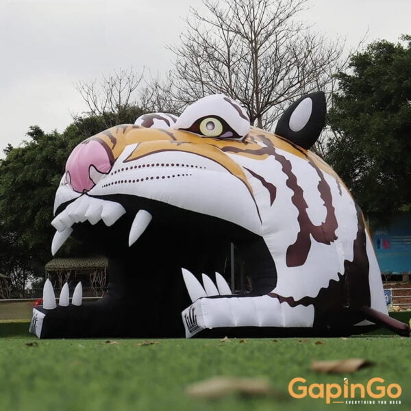 Customized 4x4.3x3.6 Meters Inflatable Tiger Model Tunnel For Decoration