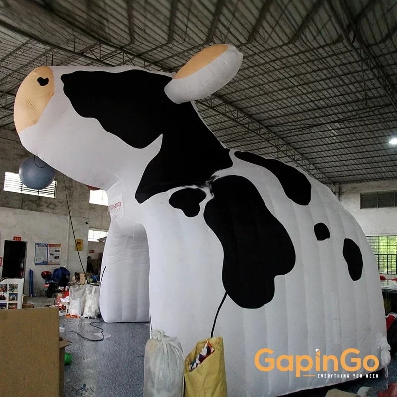 Animal Cartoon Model 6x5x6 Meters Inflatable Milk Cow Tunnel Tent With Custom Logo